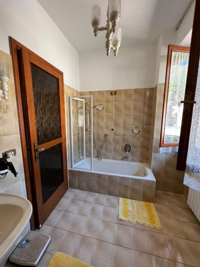 Casa Caterina 2 Storey House, With A Mountain View Toscolano Maderno Extérieur photo