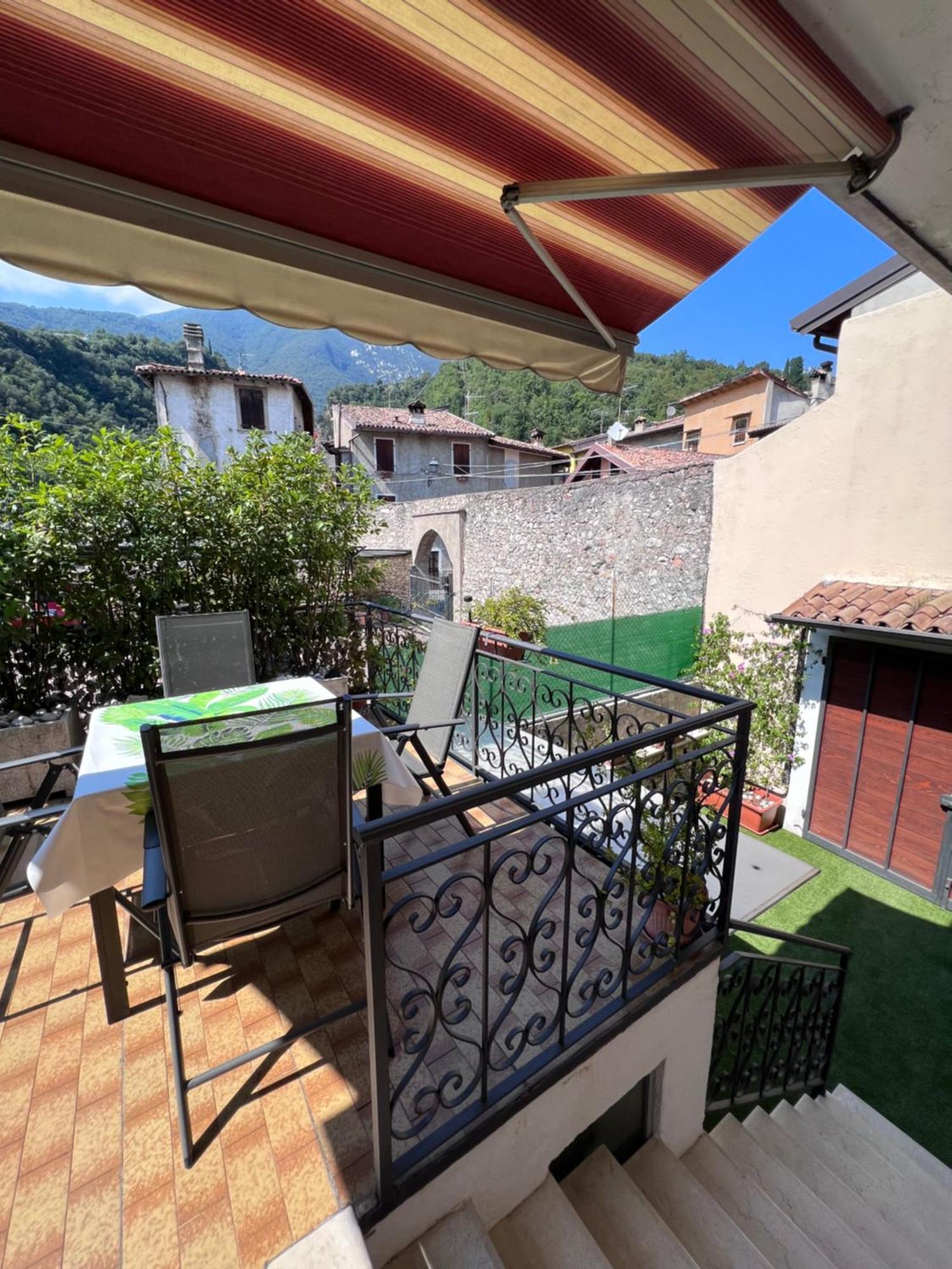 Casa Caterina 2 Storey House, With A Mountain View Toscolano Maderno Extérieur photo