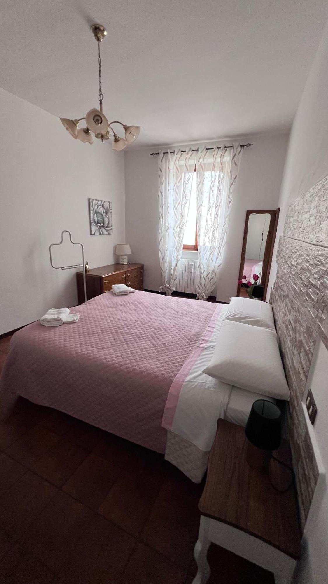 Casa Caterina 2 Storey House, With A Mountain View Toscolano Maderno Extérieur photo